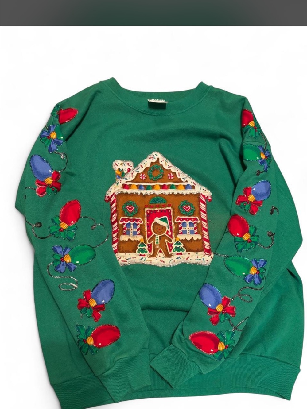 🎁 VINTAGE 90s TULTEX GINGERBREAD HOUSE ALL-OVER PRINT CHRISTMAS SWEATSHIRT❄️
